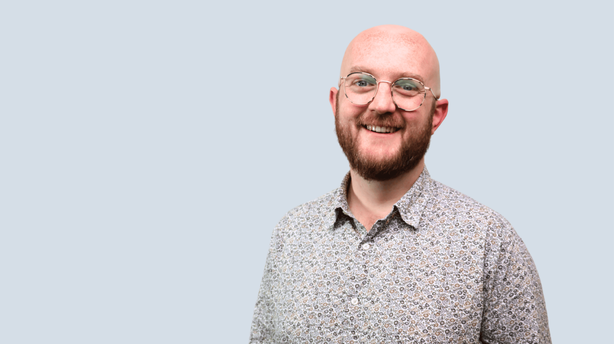 Logistics specialist advising sea freight cargo